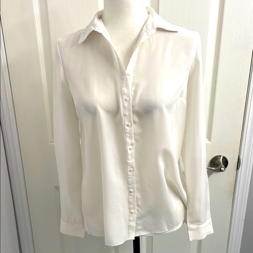 Guess Long  Sleeve Pleated Blouse with Collar Button Down Front White Sz XS